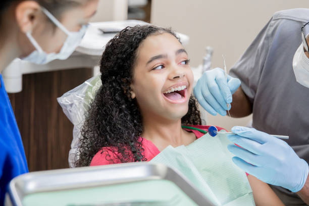 Best Emergency Dental Care for Broken or Chipped Teeth in Omro, WI
